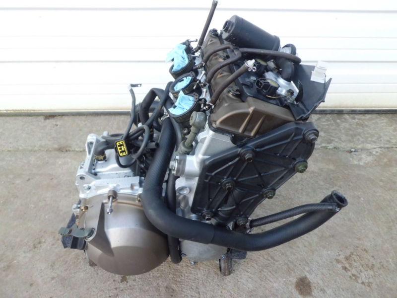 Kawasaki ZX600 (ZZ-R600 and Ninja ZX-6) Service and Repair Manual